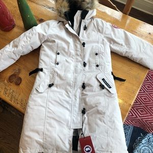 Canada Goose Women’s Kensington Parka Coat
